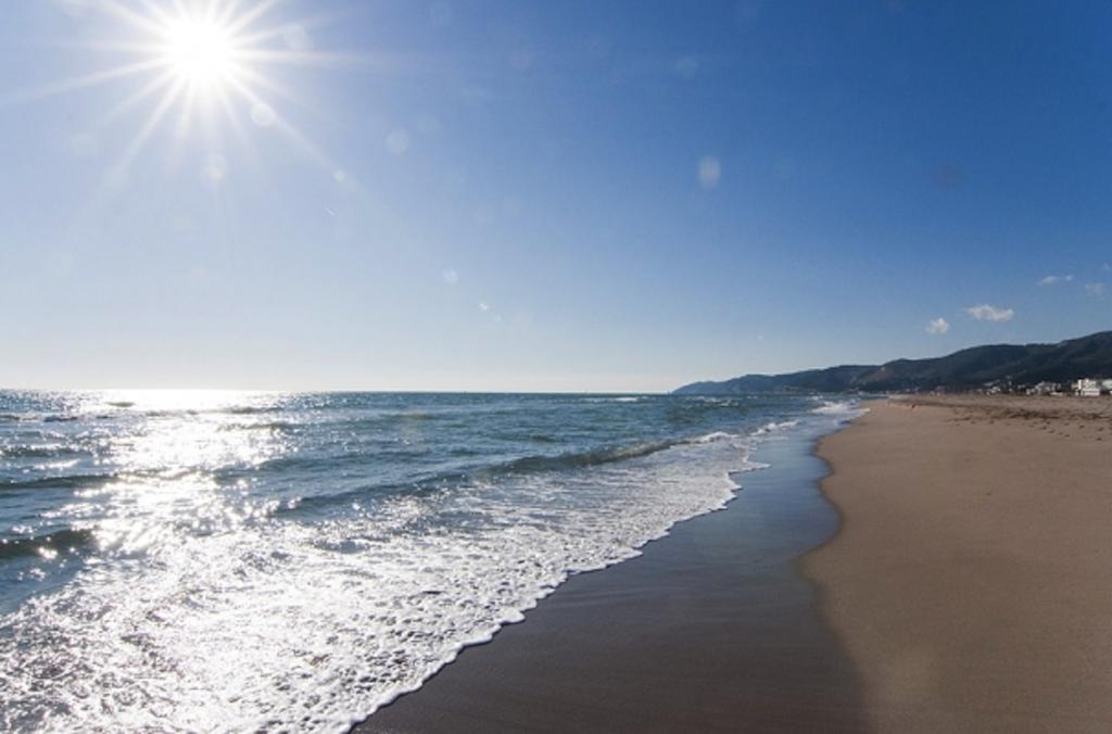 Lets Holidays Castelldefels Diagonal Orient Exterior foto